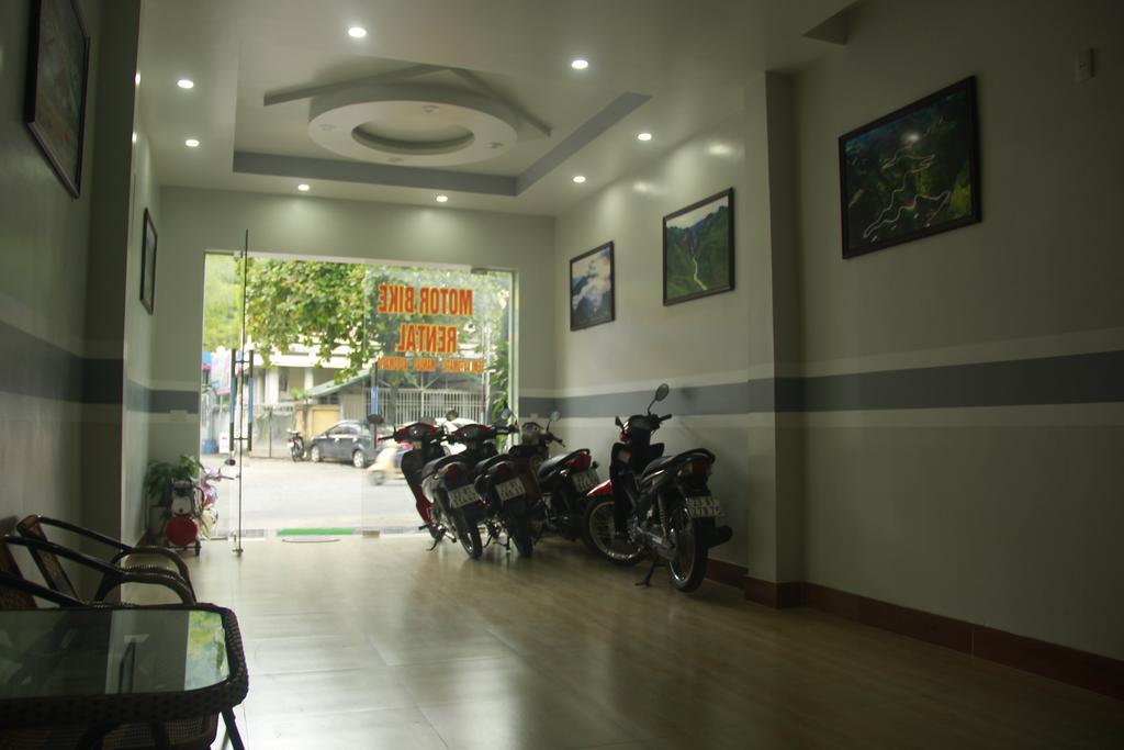 River Queen Guest House Ха Жианг Екстериор снимка