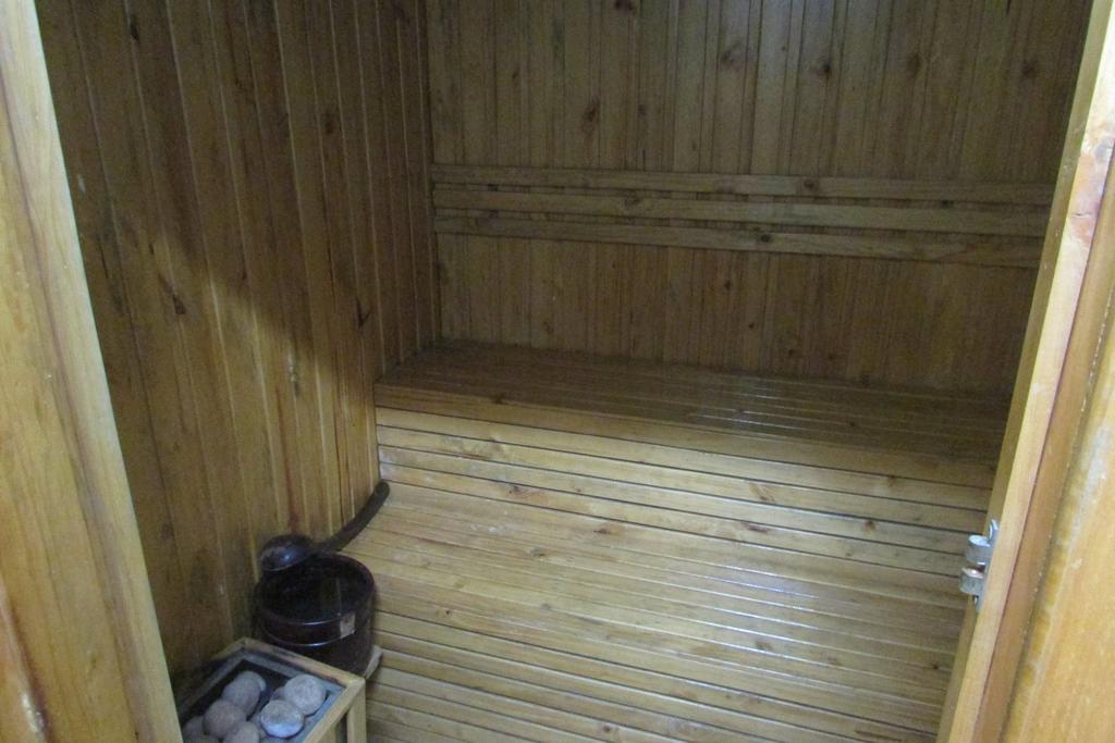 River Queen Guest House Ха Жианг Екстериор снимка
